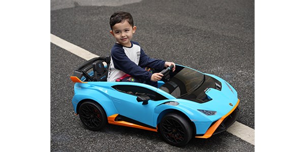 When shopping for a toy car, there are several suggestions to consider